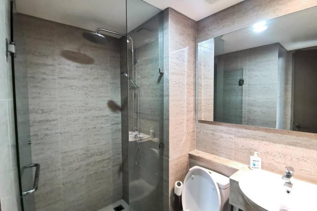 Pik Family 2 Bedroom, 5 Beds & Balcony Best View Джакарта Екстер'єр фото