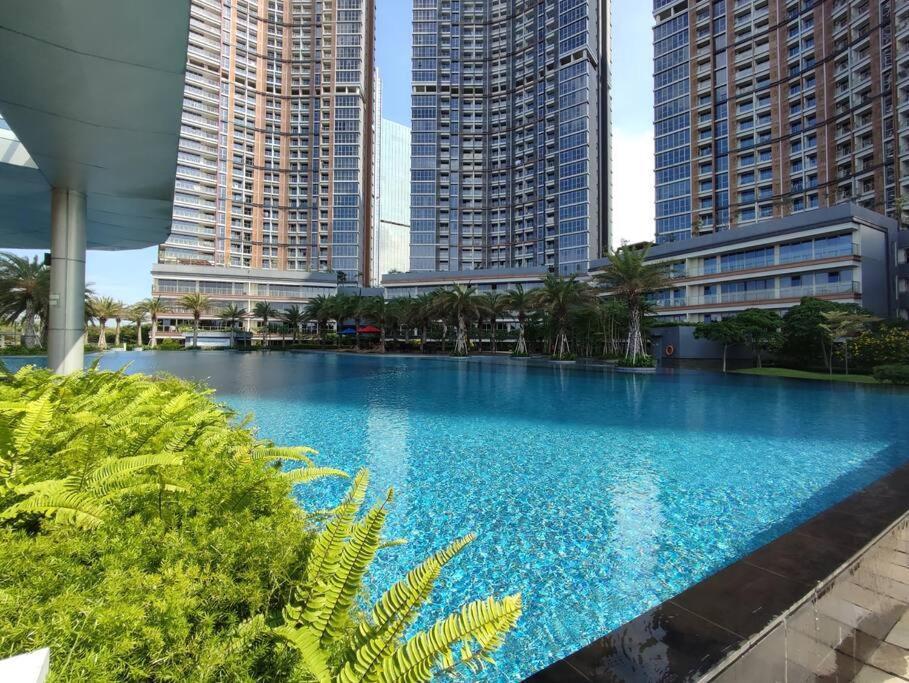 Pik Family 2 Bedroom, 5 Beds & Balcony Best View Джакарта Екстер'єр фото